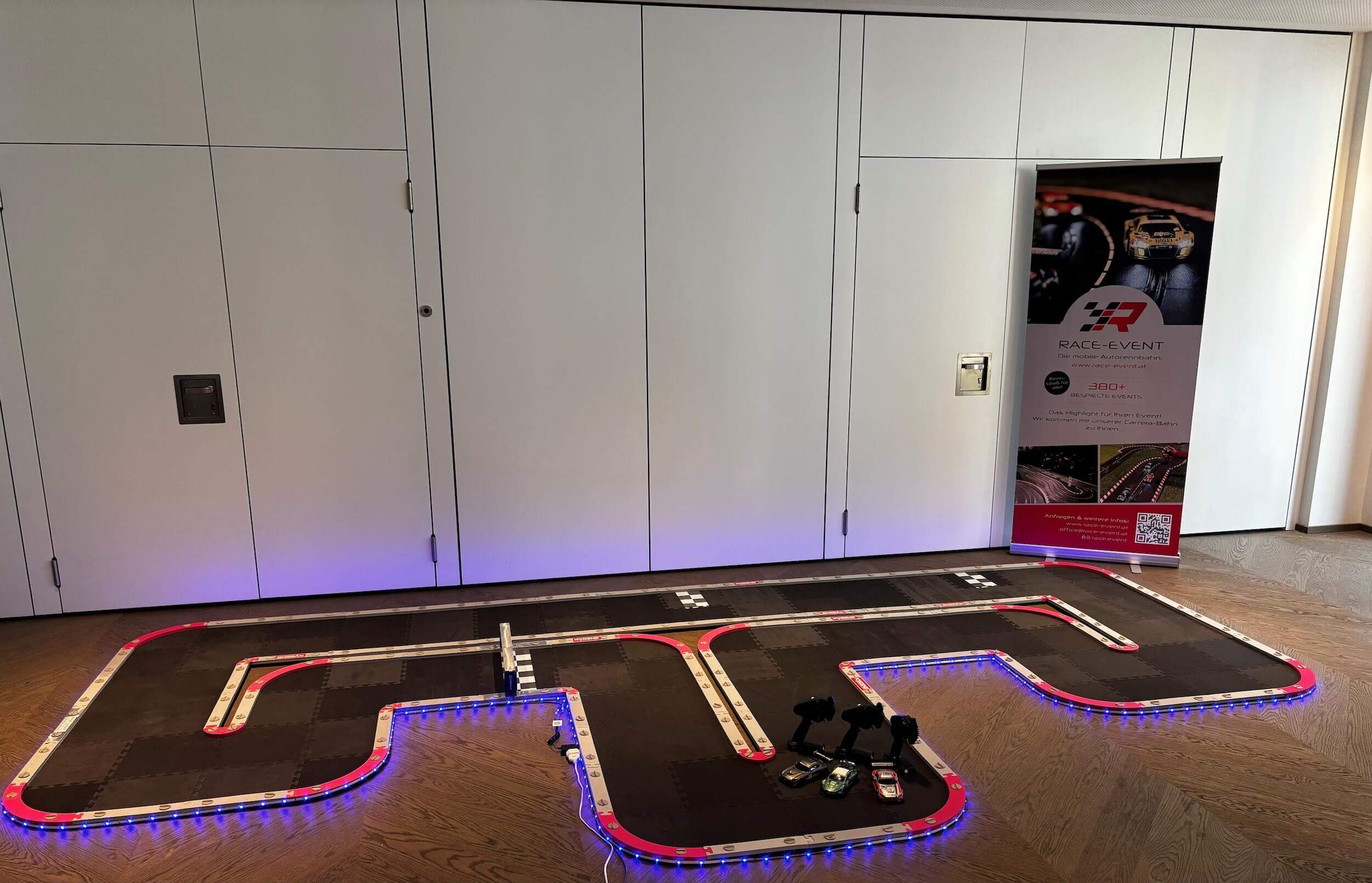 Mini-Z Racetrack XL – Draufsicht